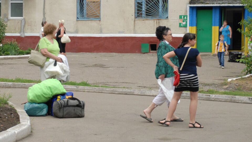 Slavyansk'ta yaşayan 148 çocuk Kırım'a gönderildi