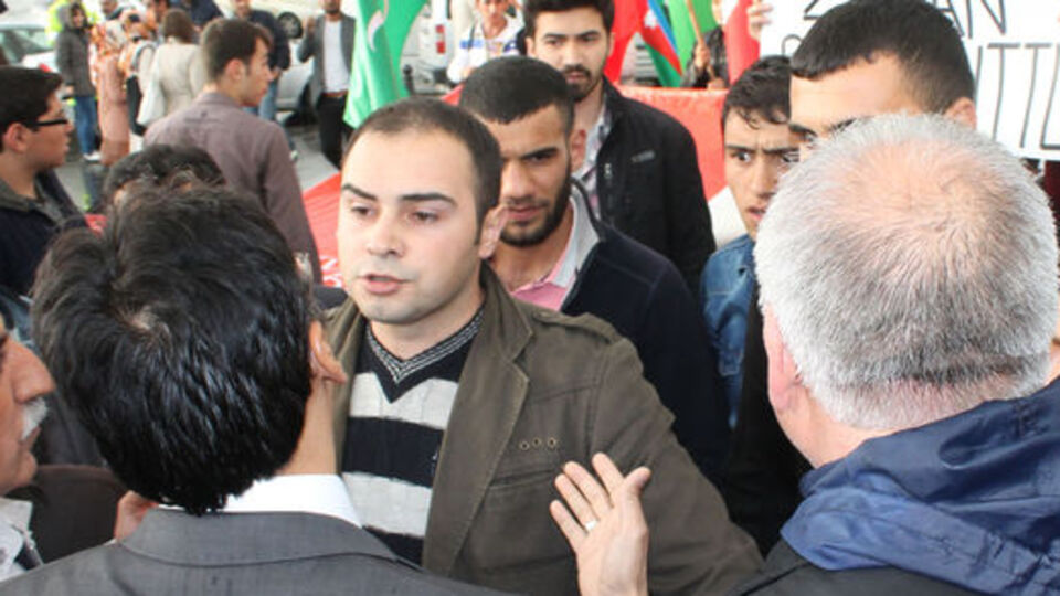 Alperenler ile polis arasında gerginlik