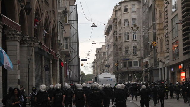 Ankara'da gaz, İstiklal'de kovalamaca