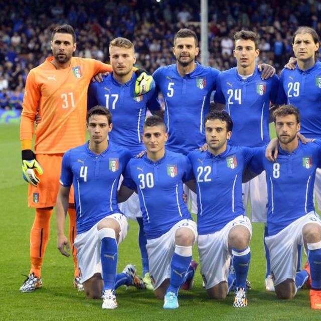 Prandelli'den sürpriz kadro!