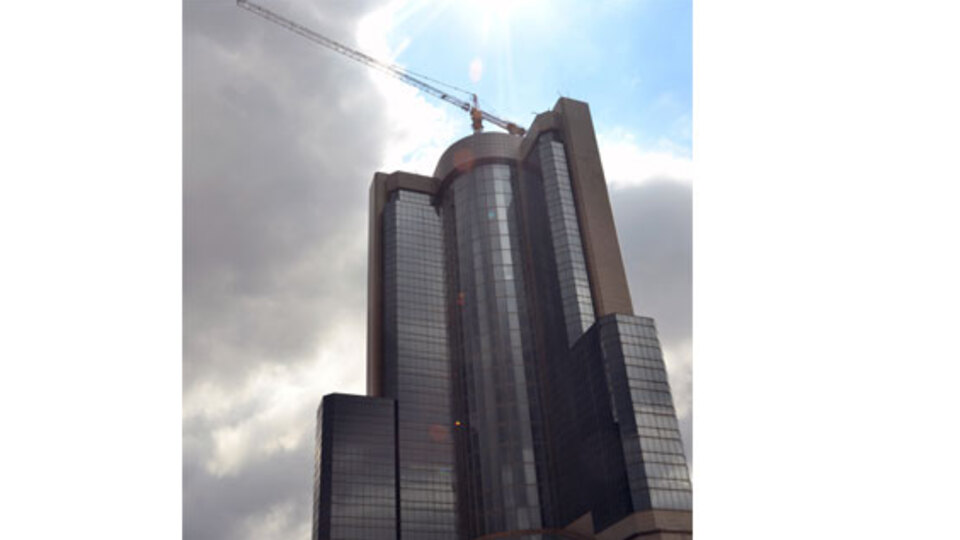 35 katlı binanın tepesinde unuttular!