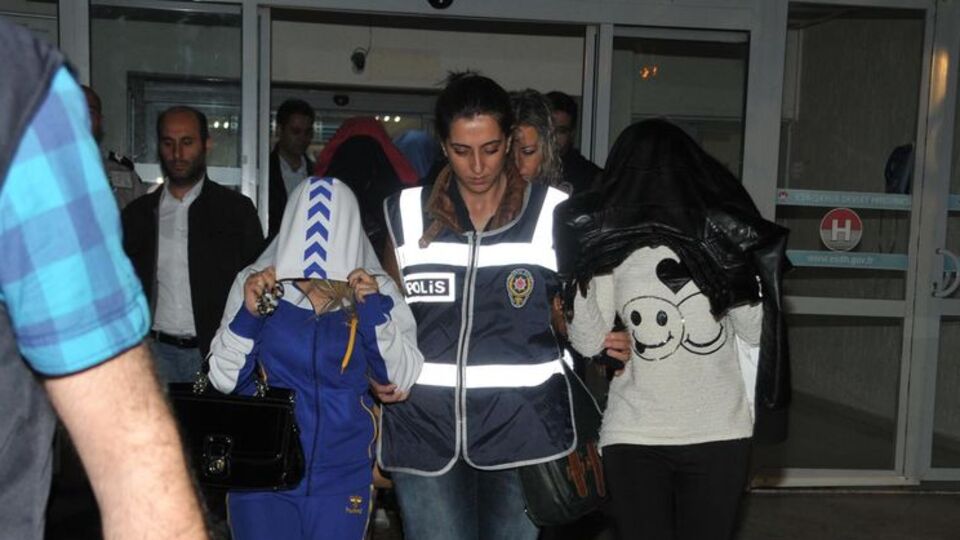 Apart dairelere fuhuş baskını