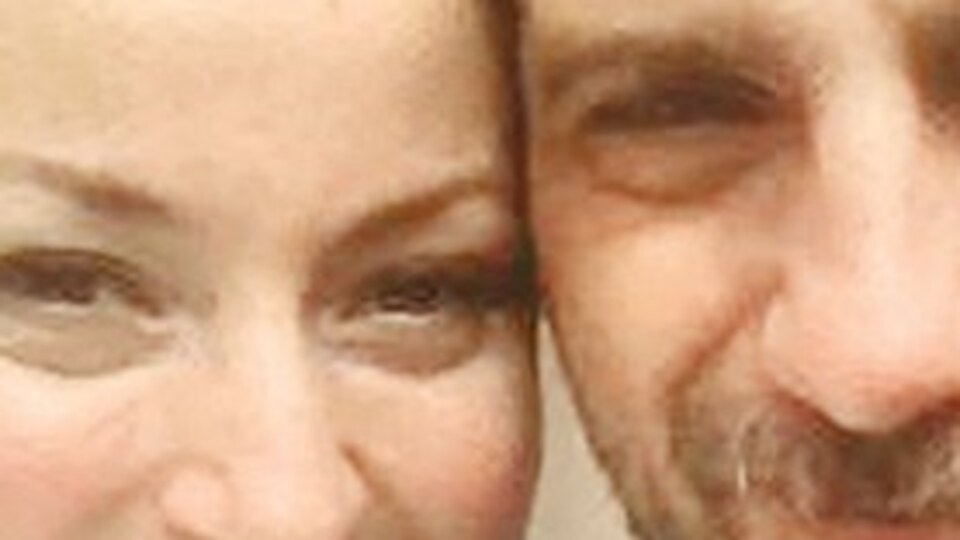 Ünlü oyuncu nişanlandı