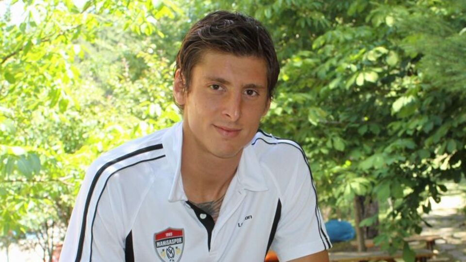 Gençler'e milli stoper!