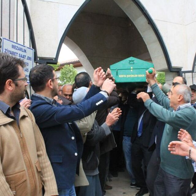 Öldürülen doçentin ailesinden flaş iddia!