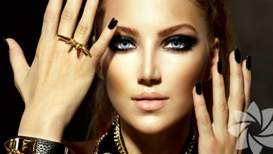 Göze gölgeli makyaj nasıl yapılır?