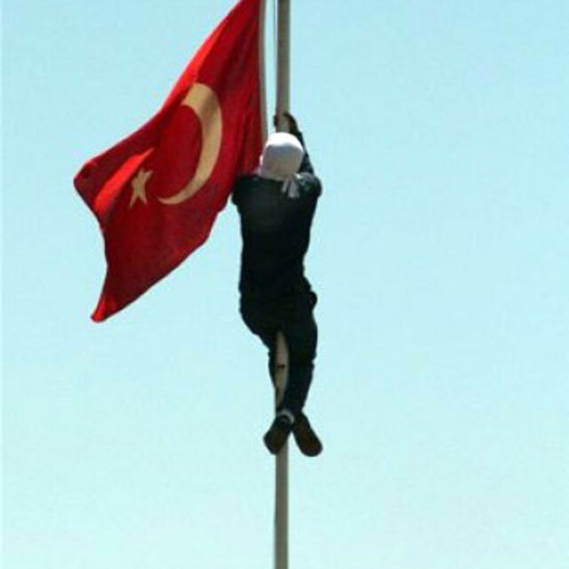 Korgeneral Bilgin'e suç duyurusu
