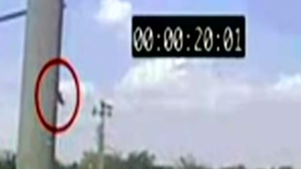 Bayrak indirme olayıyla ilgili yeni görüntüler