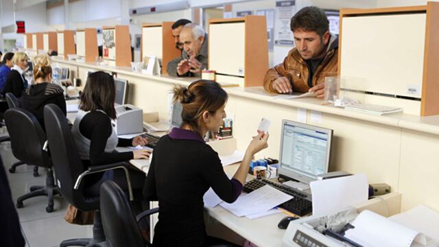 Görevden alınan memurlarla ilgili flaş karar!