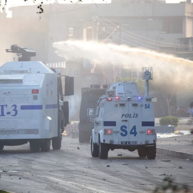 Adana'da olaylar büyüdü