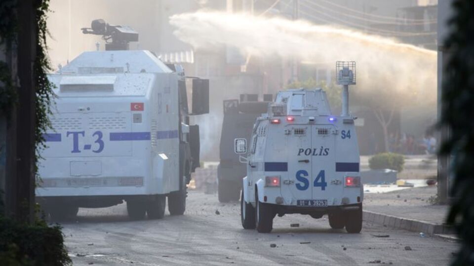 Adana'da olaylar büyüdü