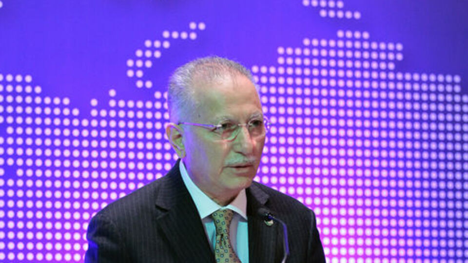 Çatı adayı Ekmeleddin İhsanoğlu'na tepki ve destek!