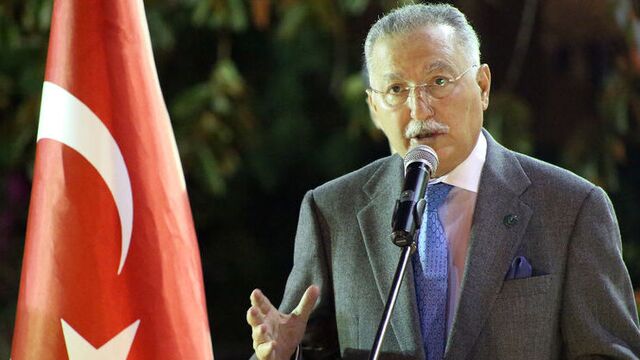 Ekmeleddin İhsanoğlu'na farklı tepkiler var