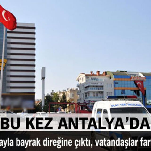 Türk bayrağını indirmeye çalıştı!