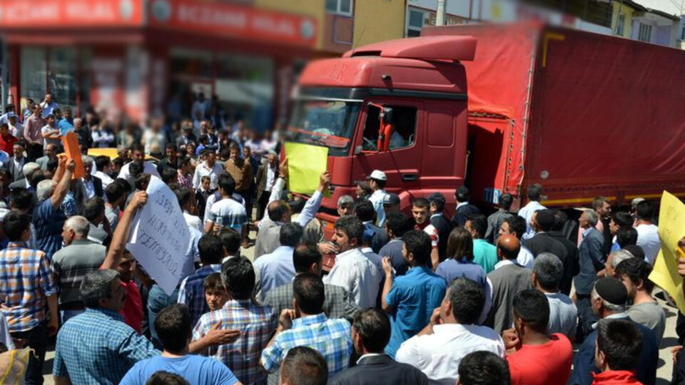 16 yaşındaki kız kaçırıldı, ilçe karıştı!