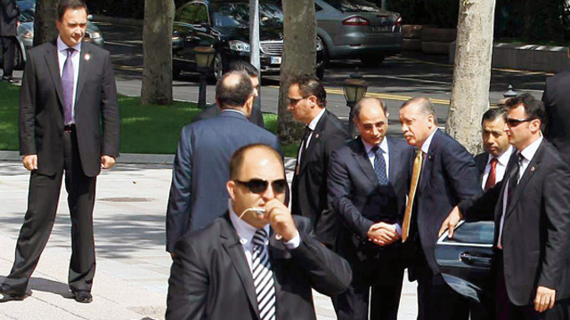Savcılık böceği yerleştireni tespit etti!