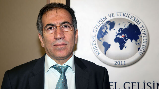 Türk Tarih Kurumu Başkanı Metin Hülagü istifa etti