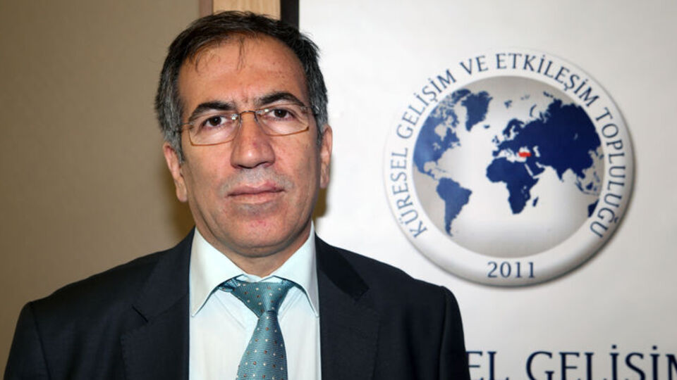 Türk Tarih Kurumu Başkanı Metin Hülagü istifa etti