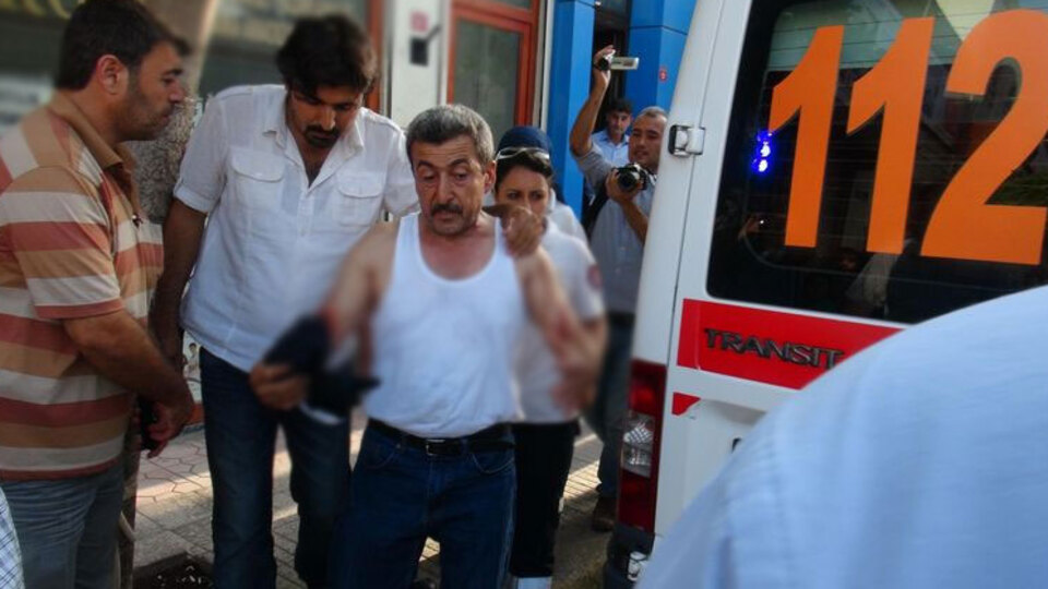 AK Parti binasında intihar girişimi!