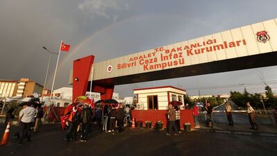 Tahliye sonrası sert açıklamalar!