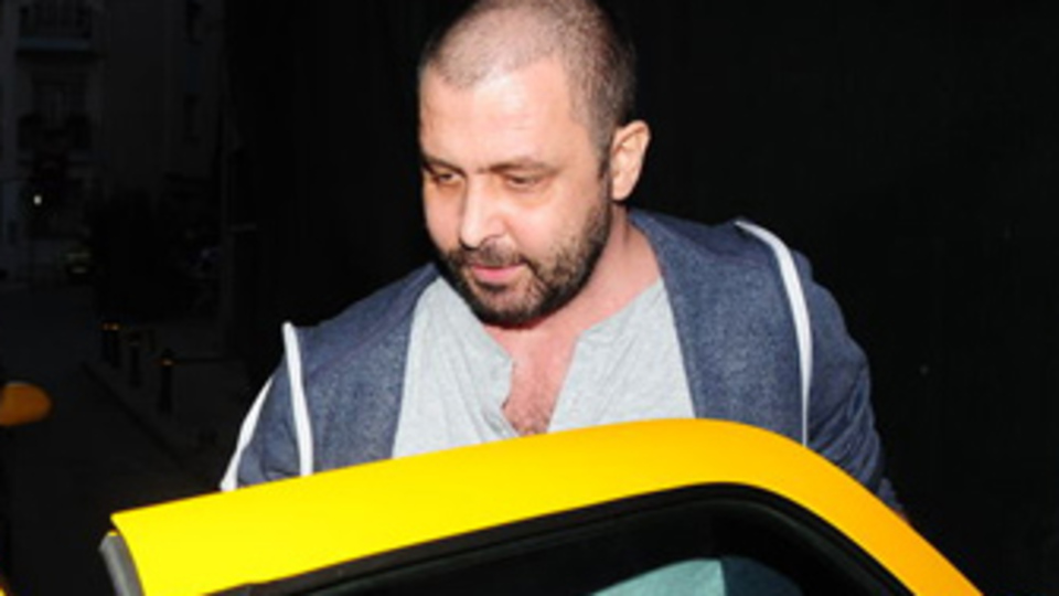 İki parmağı kesildi