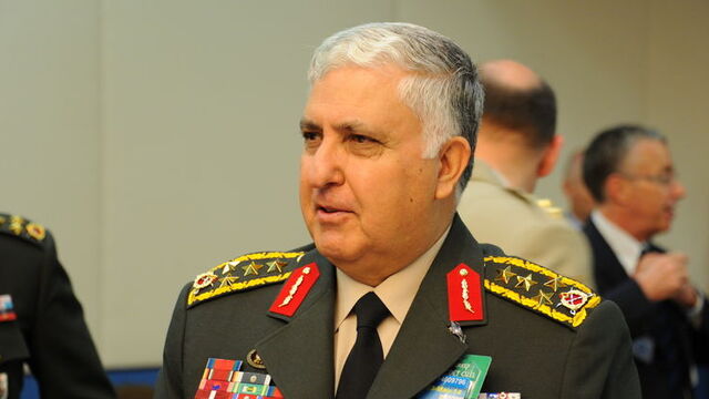 Orgeneral Özel'den 'Geçmiş olsun' telefonu