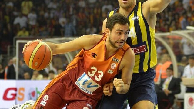G.Saray'ın yıldızı Fener'e