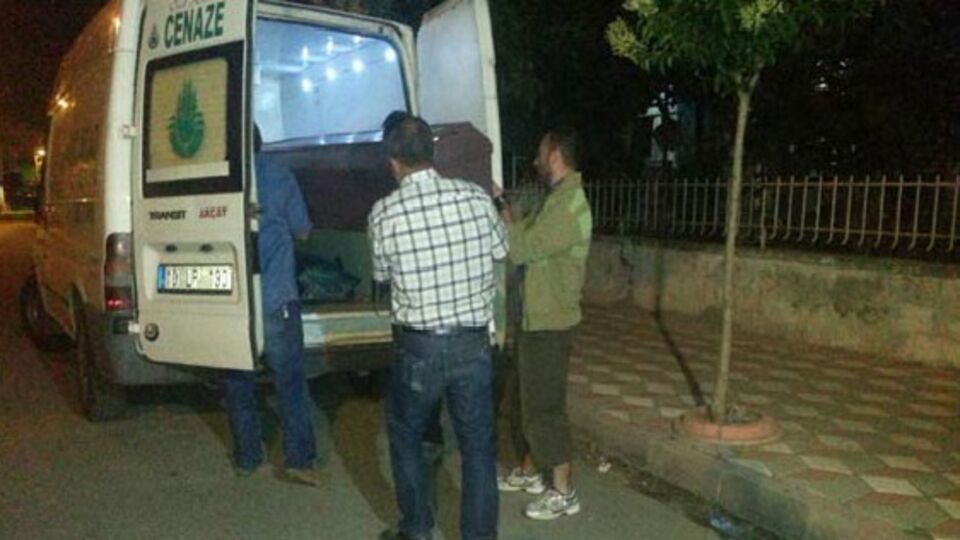 Evli çift evlerinde ölü bulundu