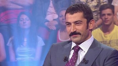 Adaşının koltuğunda!