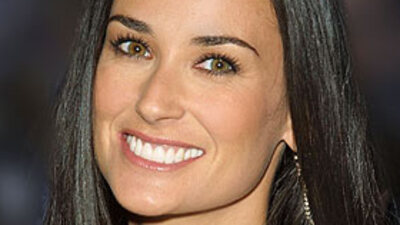 Estetik bağımlısı Demi