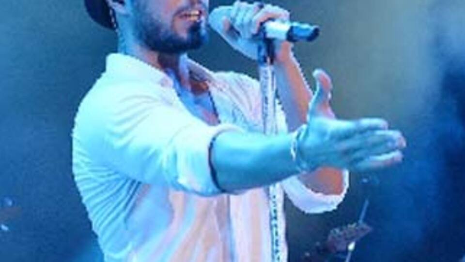 Murat Boz Bursa'yı salladı