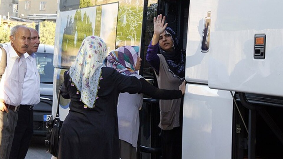 Diyarbakır'da eylem yapan aileler Ankara yolunda