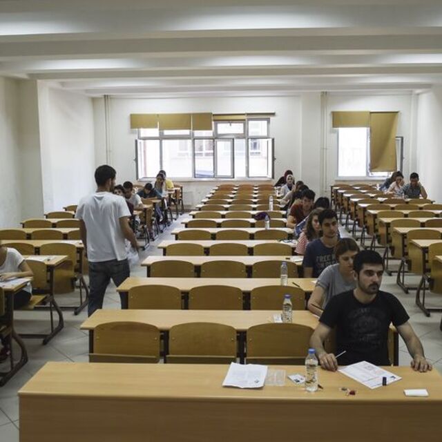 Üniversiteyi kazanamayan erkek çocuğa 'Evlat Vergisi' zorunlu