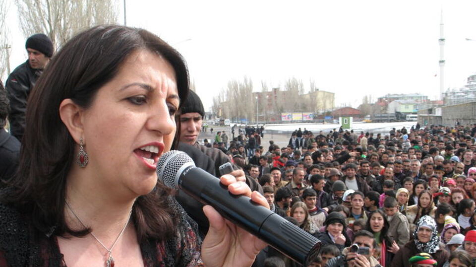 Pervin Buldan fenalaştı!