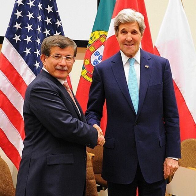 Davutoğlu Kerry ile görüştü