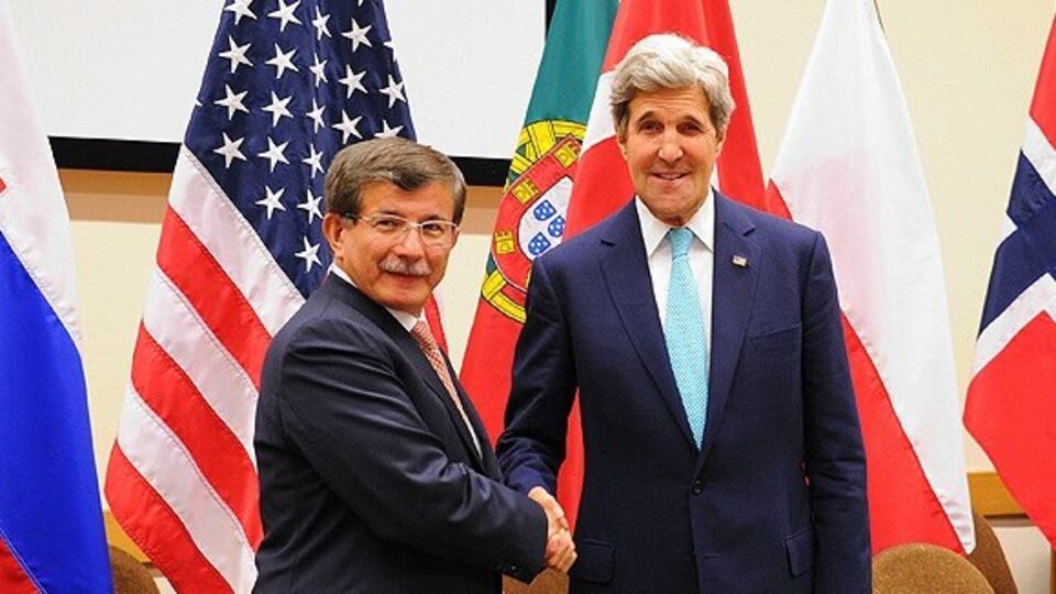 Davutoğlu Kerry ile görüştü