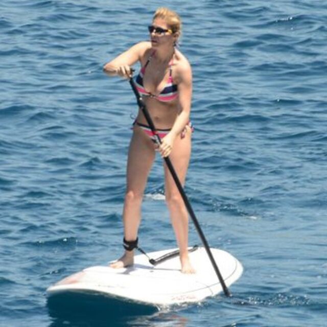 Fani'den paddle board şov