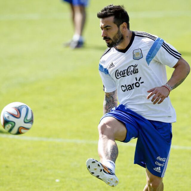 "Lavezzi çıplak oynasın!"