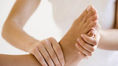 Yorgun ayakları dinlendirmenin 4 yolu