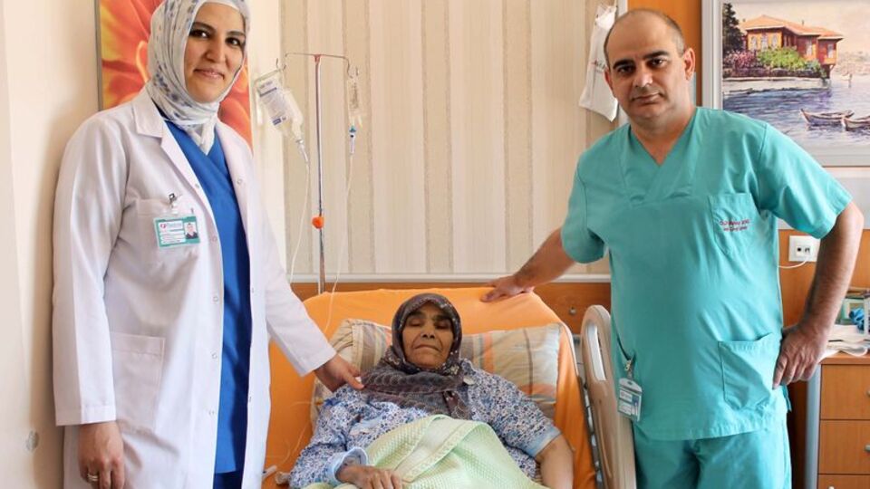 Mide kanseri hasta artık yemek yiyebilecek