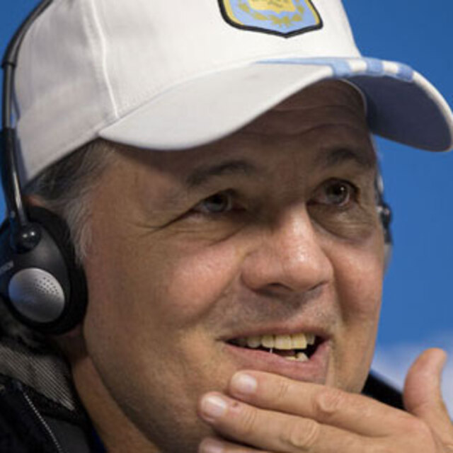 Hakemi değiştirttiler!