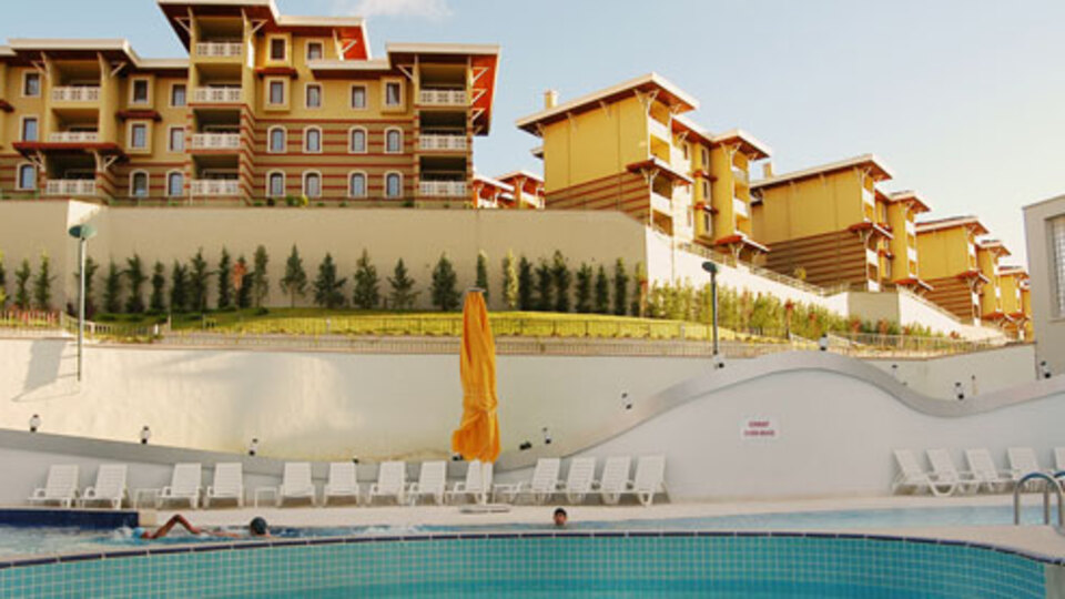 AK Parti'nin yıllarca kamp yaptığı o otel satılıyor!