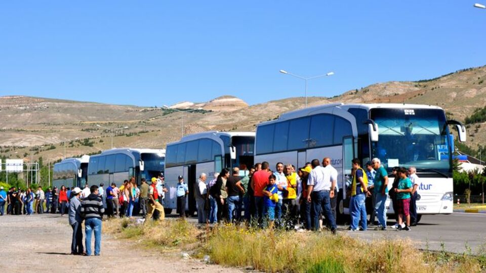 Sivas'a giden yollar kesildi, 17 ilden takviye ekipler geldi