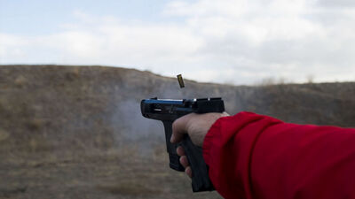 Öldürüp polisin gelmesini bekledi