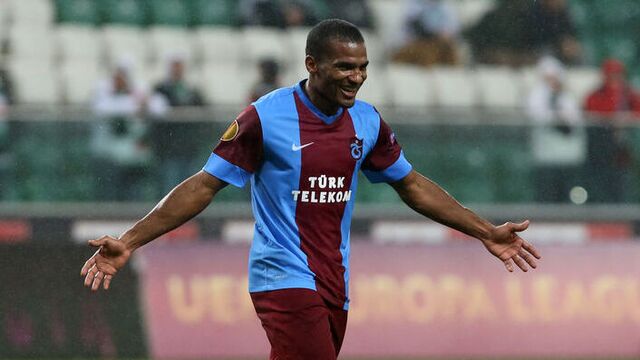 Malouda'ya iki sürpriz talip