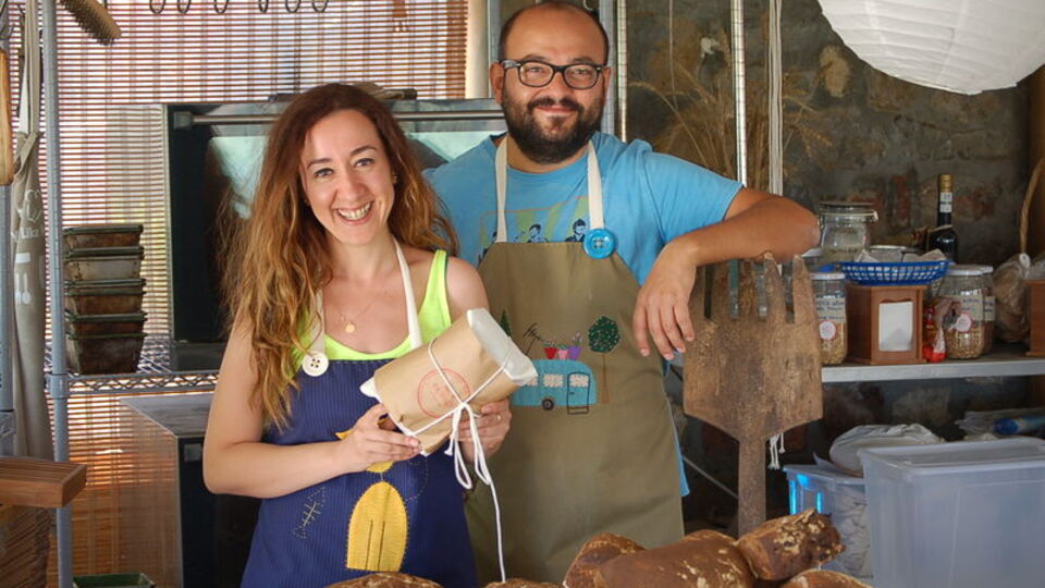 Bu ekmek için beklenir