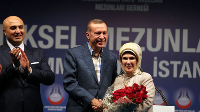 Erdoğan çiftine evlilik yıldönümü sürprizi