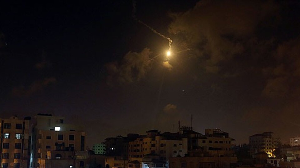 İsrail hava saldırılarına ara vermiyor!