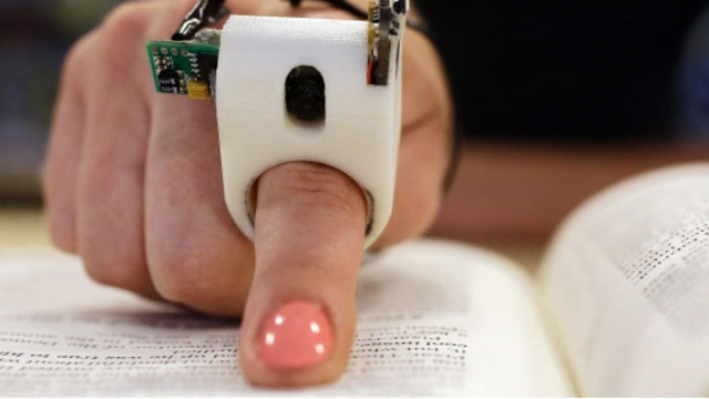 Görme engelliler için mucize buluş: FingerReader