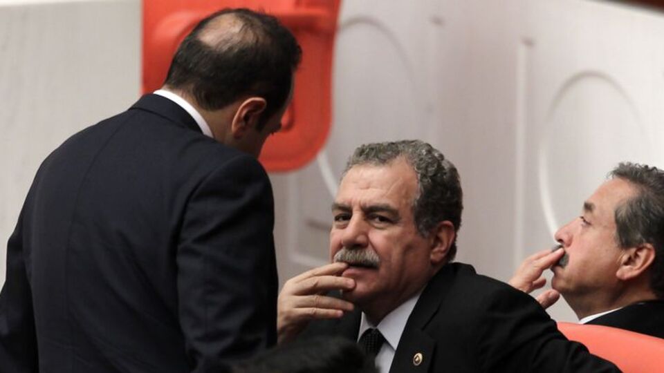 4 eski bakan için soruşturma komisyonu oluşturuldu